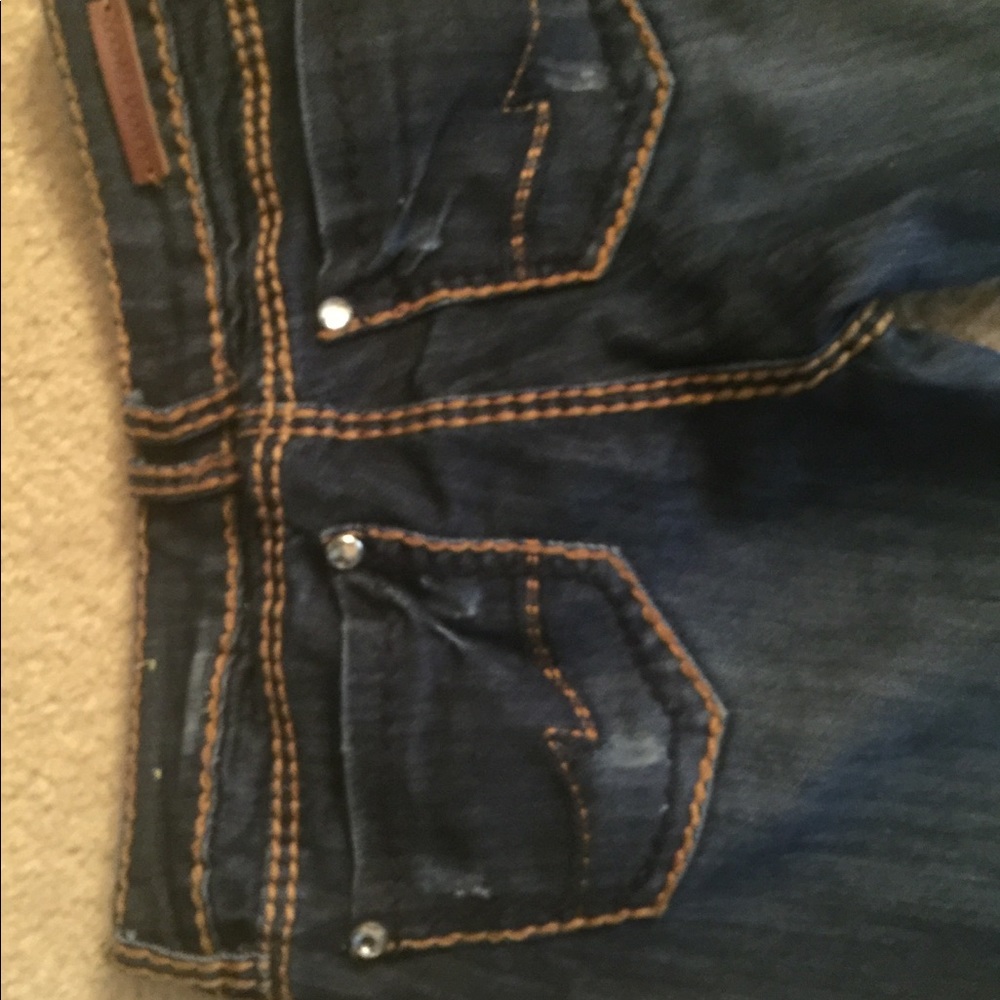 Almost Famous Jeans - Picture 4 of 5